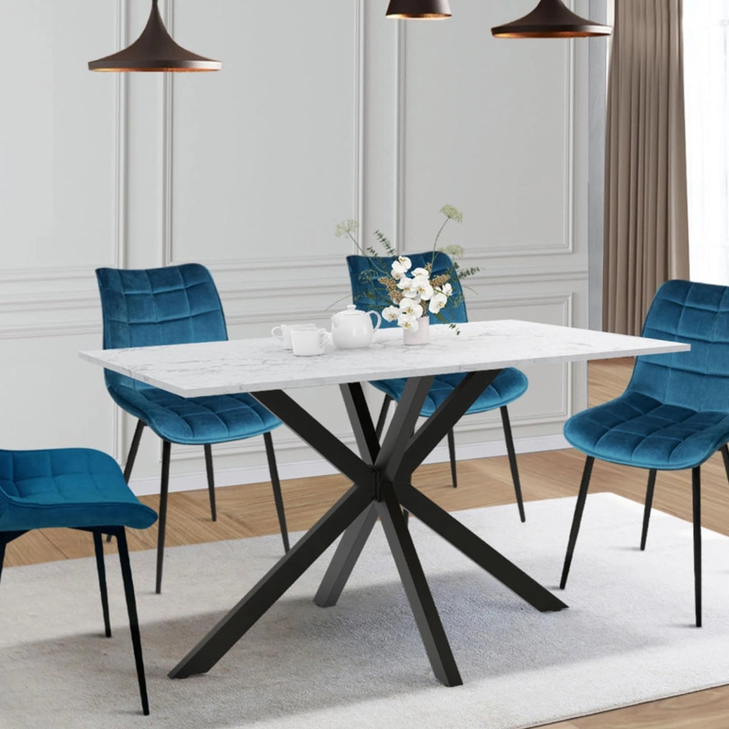 ALASKA Mesa de comedor para 4 personas con efecto mármol blanco y pata de araña de metal 110 cm