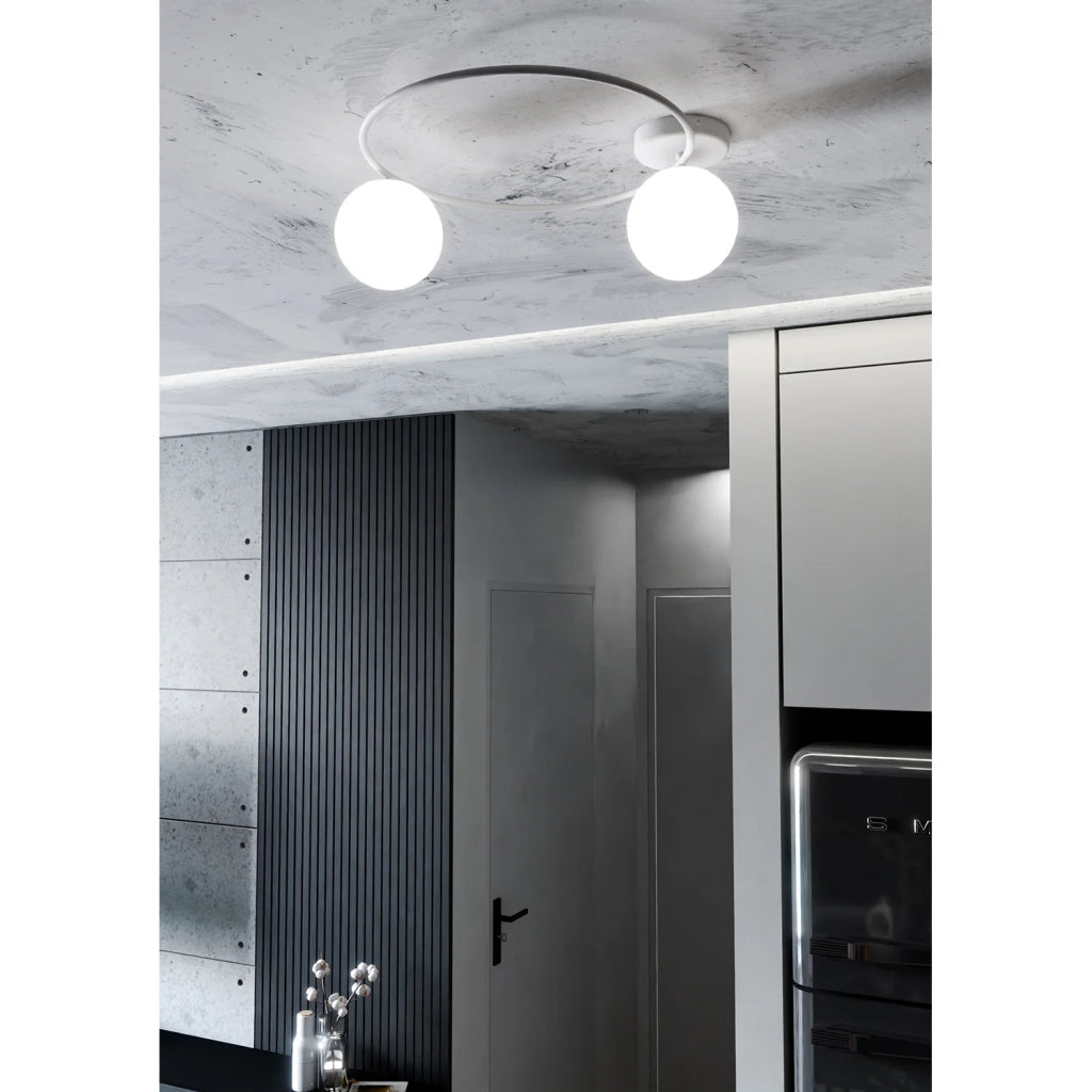 Plafoniera Minimal 2 Luci Perseo In Acciaio Bianco E Sfere In Vetro Bianco