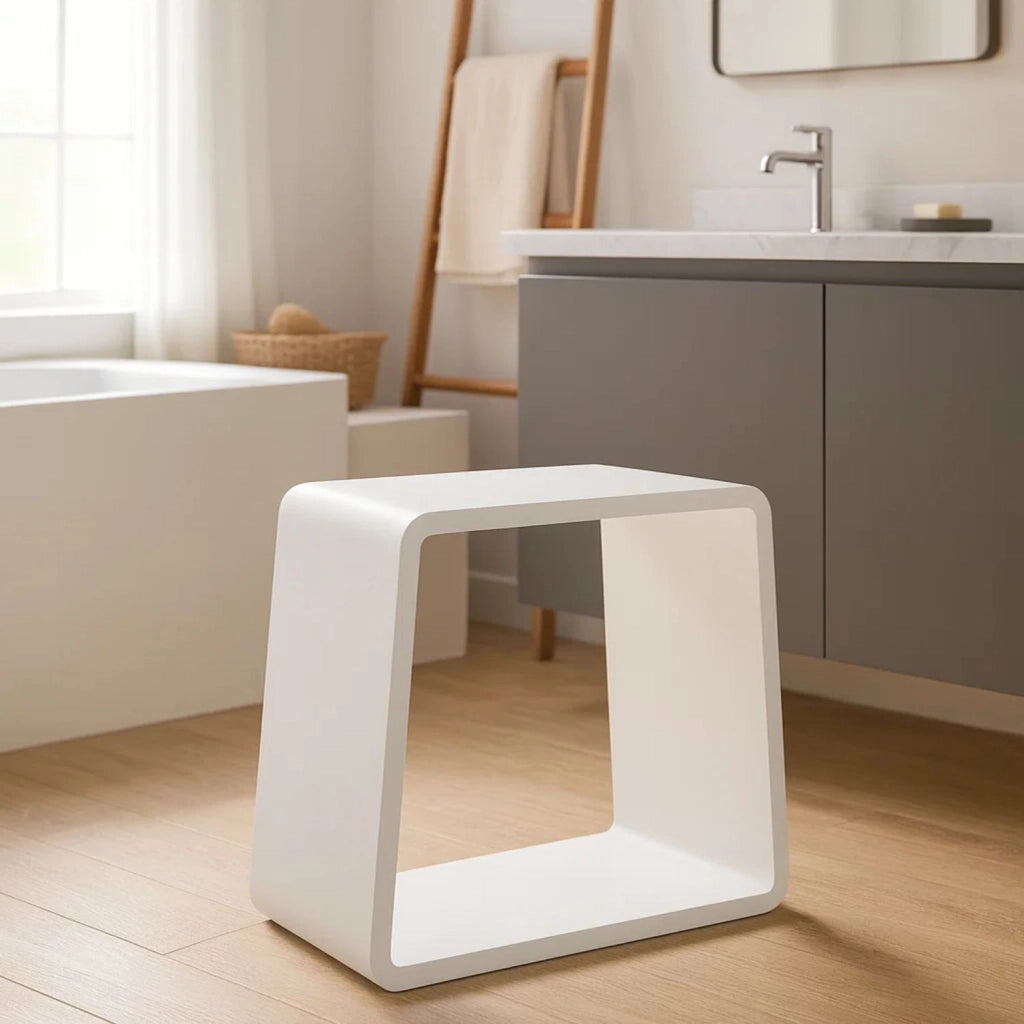 Sgabello da bagno silk in artificial stone bianco opaco matt ogomondo *** confezione 1