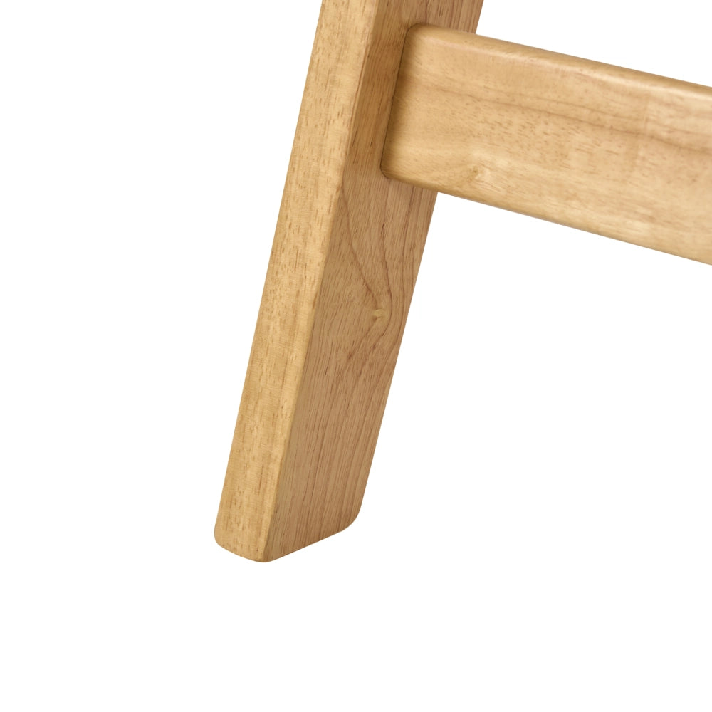 Poltrona marrone chiaro in legno di gomma con seduta intrecciata in corda di carta, stile boho, sala da pranzo