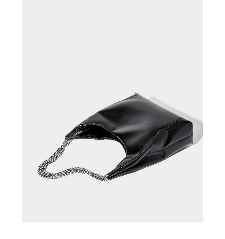 Borsa a tracolla da donna in vera pelle, graziosa e carina, colore nero.