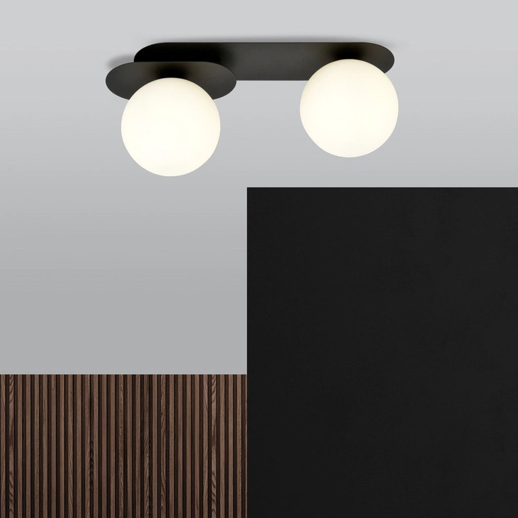 Lampada da soffitto PLAZA in acciaio nero e vetro opale