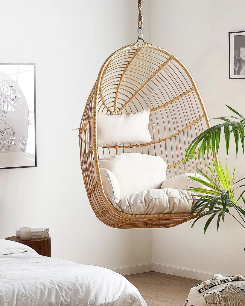 Sedia sospesa poltrona pensile in rattan beige a forma di uovo per interni ed esterni a soffitto Boho