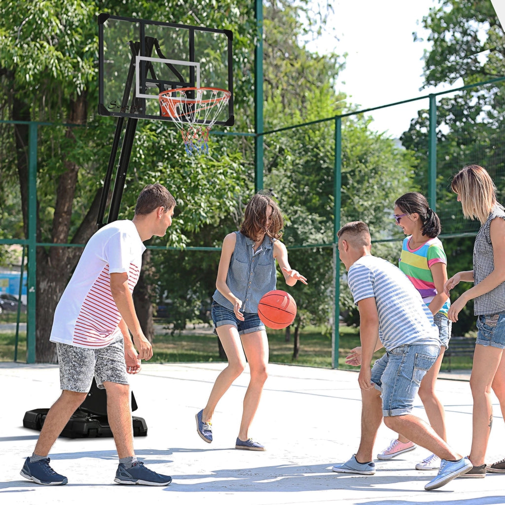Supporto da basket regolabile in altezza da 293 a 350 cm con tabellone in acciaio su ruote per giardino e campo sportivo.