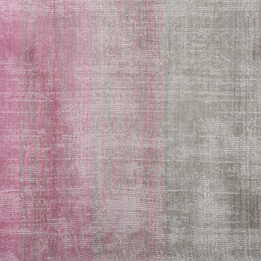 Tappeto Grigio con Rosa 140 x 200 cm Effetto Ombre Viscosa Soggiorno Moderno