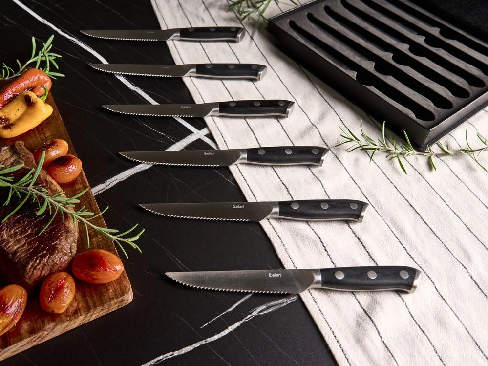 Set di coltelli da bistecca 6 pezzi Elegante confezione in acciaio inossidabile Manico in legno Lama seghettata Nero