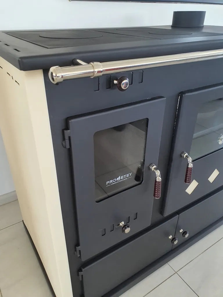 Stufa a legna Practik lux Eco, piastra superiore in ghisa canna fumaria destra