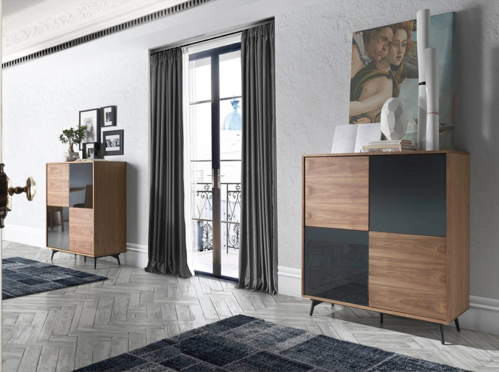 Credenza alta in vetro nero effetto specchio, noce e acciaio nero