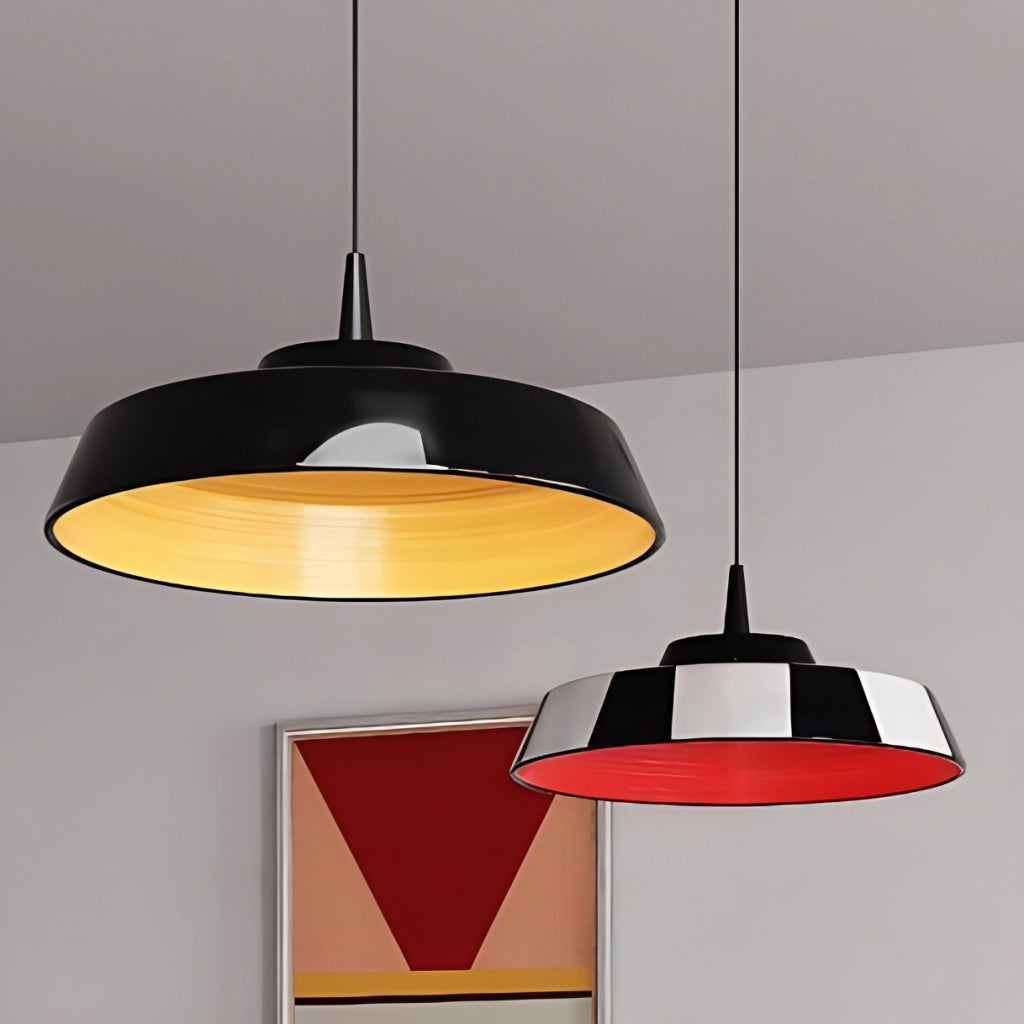 Circus Lampada a Sospensione LED 8W Ceramica Made in Italy Diametro 35 cm Finitura Gialla Interna Design Righe Bianche e Nere per Interni Eleganti