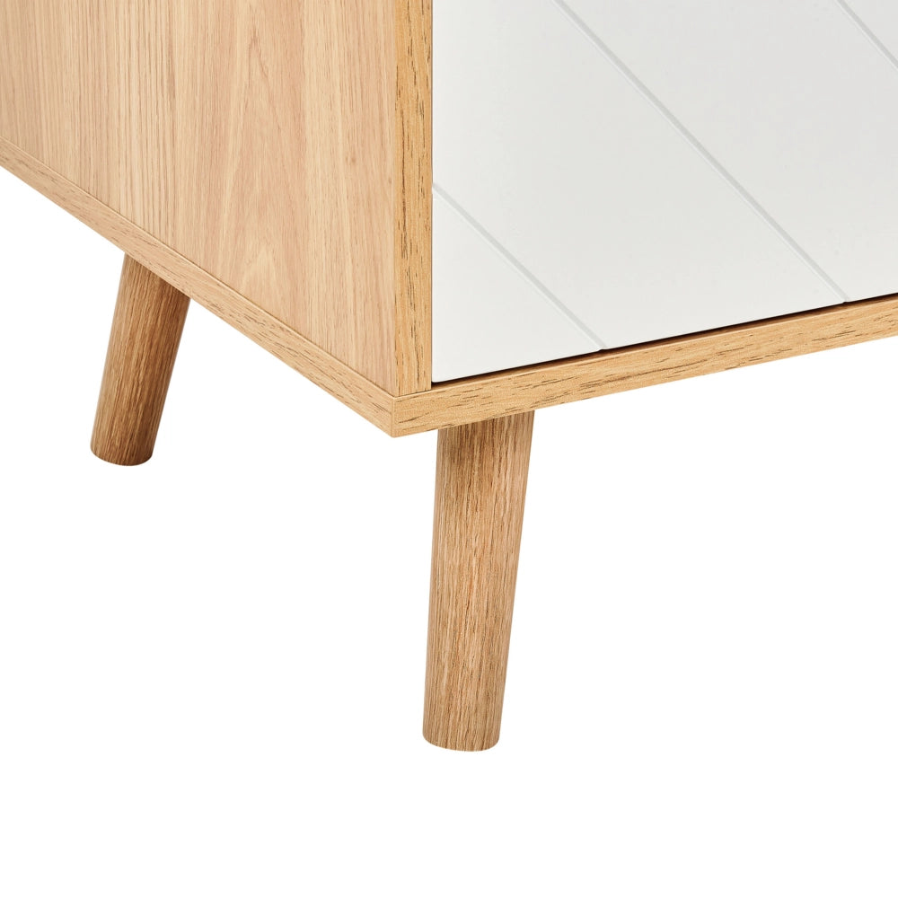 Credenza bianca e chiara in MDF impiallacciato in particelle di legno a 2 ante con ripiani Soluzione di archiviazione scandinava per la camera da letto