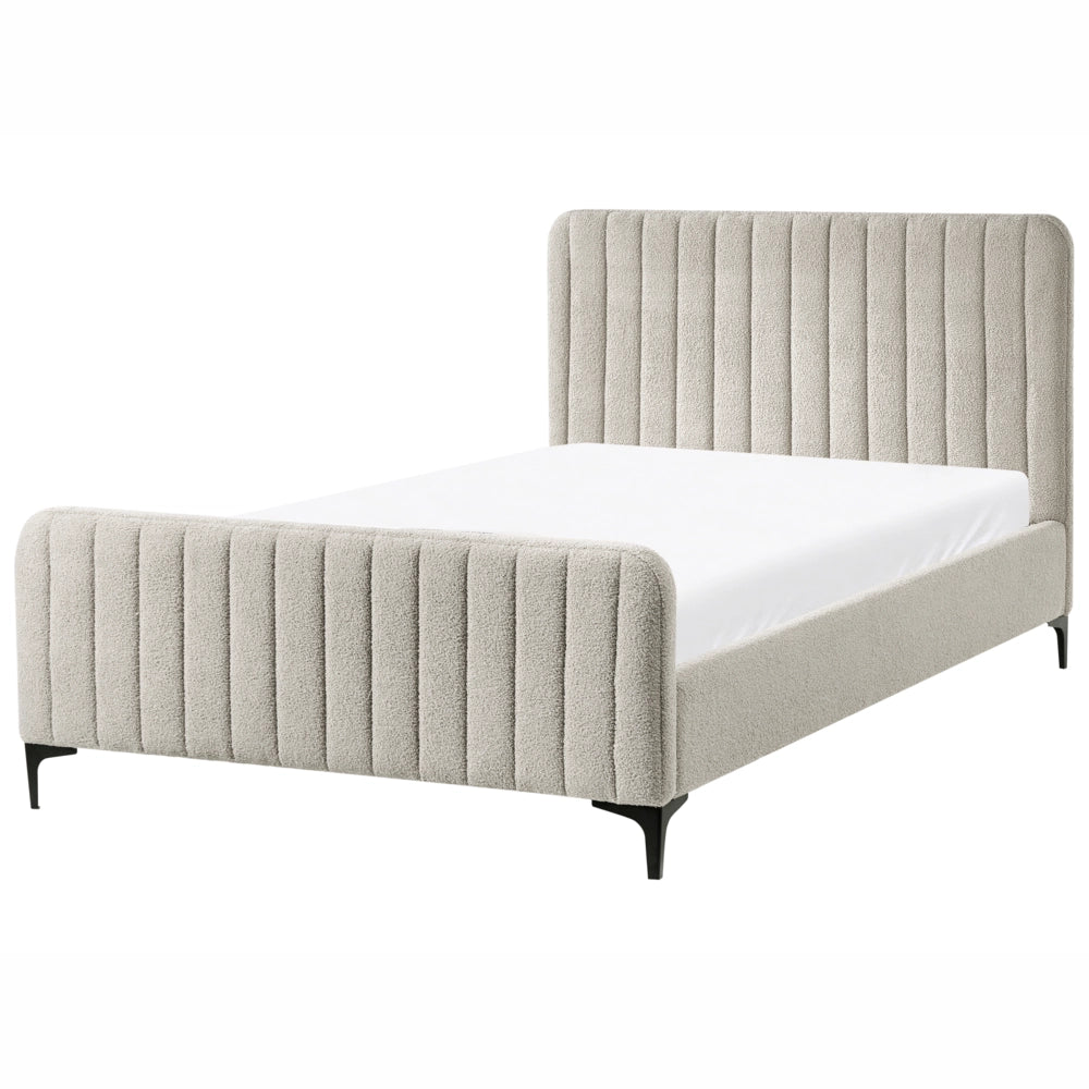 Letto matrimoniale in bouclè con testiera trapuntata gambe in metallo da 120 x 200 cm e base a doghe beige Design moderno