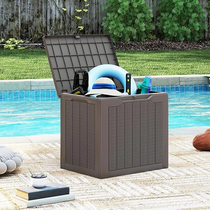 Baule da Esterno 96 L, Cassapanca Contenitore con Coperchio Bloccabile e Tessitura in Vimini, per Giardino e Cortile, 56 x 41 x 50,5 cm (Marrone)