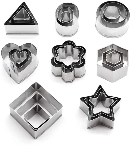 Set di 24 forme per biscotti in acciaio inossidabile, geometrie variata, per la realizzazione di fondant