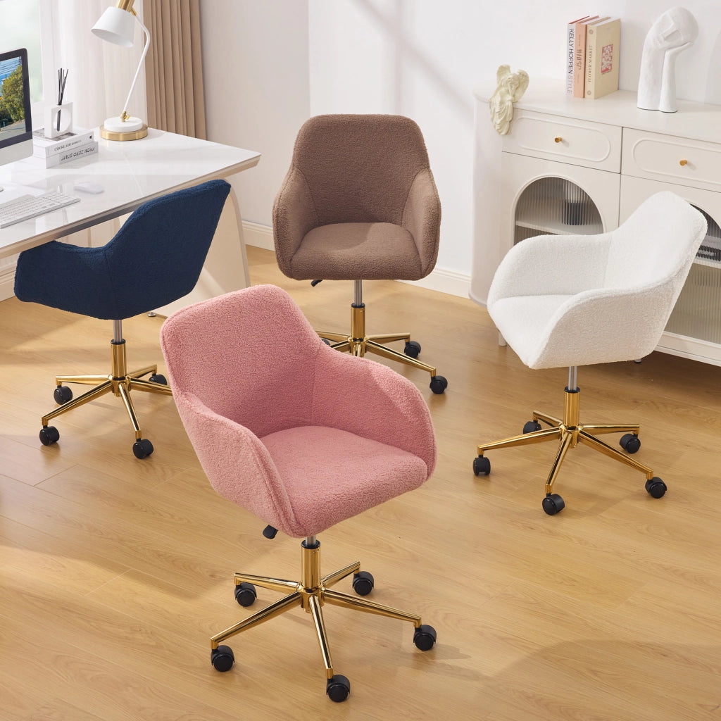 Sedia girevole da ufficio in tessuto Teddy rosa, altezza regolabile, base dorata, rotazione 360°