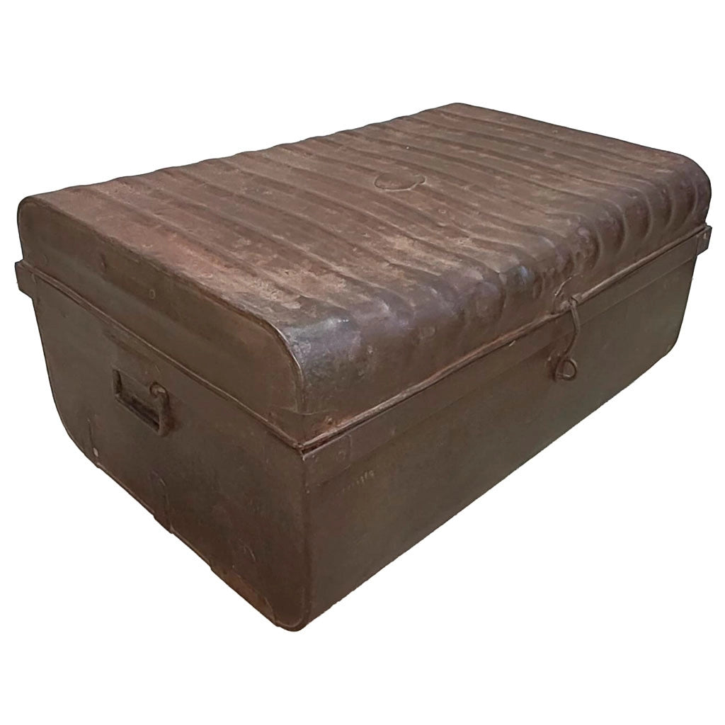 Valigia artigianale in metallo, 67x37x25h cm