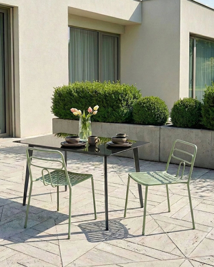Set di 2 sedie da giardino verde con telaio in acciaio impilabili per esterni Patio moderne