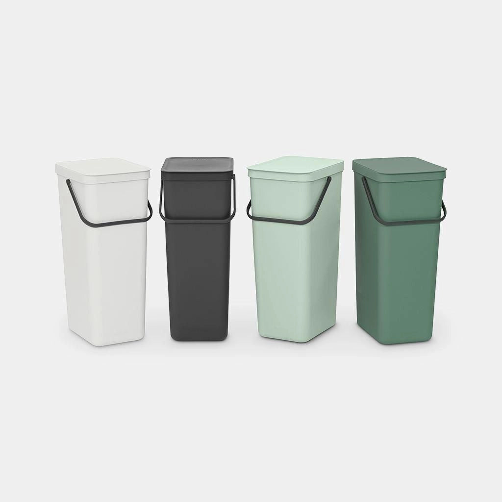 Brabantia 212826 Sort and Go Pattumiera 40L in Plastica Riciclabile al 100% con Coperchio Stay Open e Maniglia di Trasporto colore Jade Green