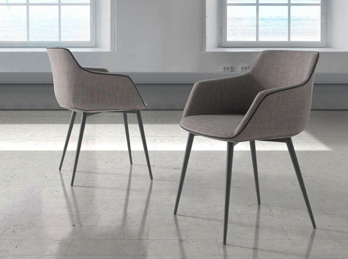 Sedia in tessuto grigio scuro