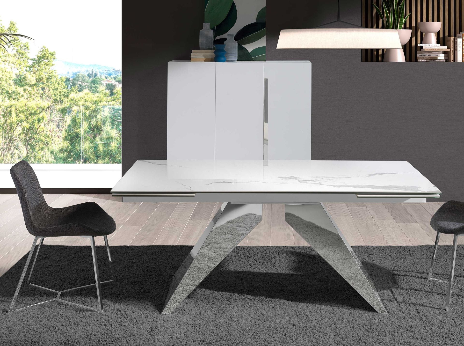 Sedia in tessuto grigio scuro