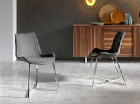 Sedia in tessuto grigio scuro