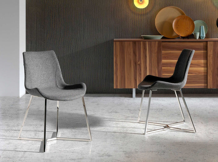 Sedia in tessuto grigio scuro