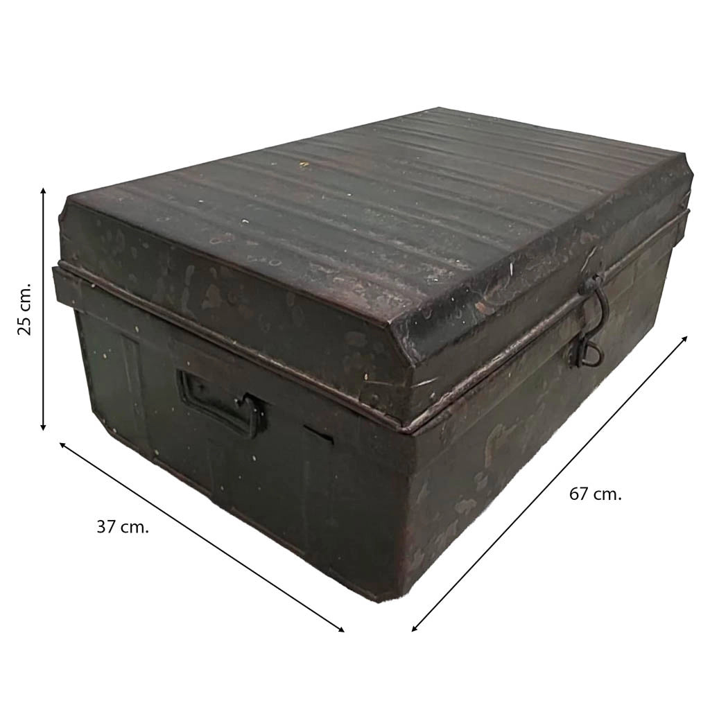 Valigia artigianale in metallo, 67x37x25h cm