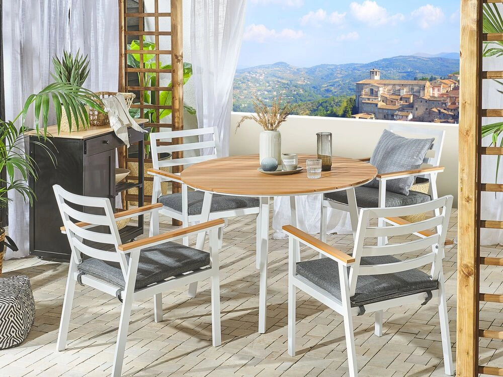Set da pranzo all'aperto tavolo rotondo a 4 posti in alluminio bianco sedie a doghe da 105 cm con imbottiture grigie