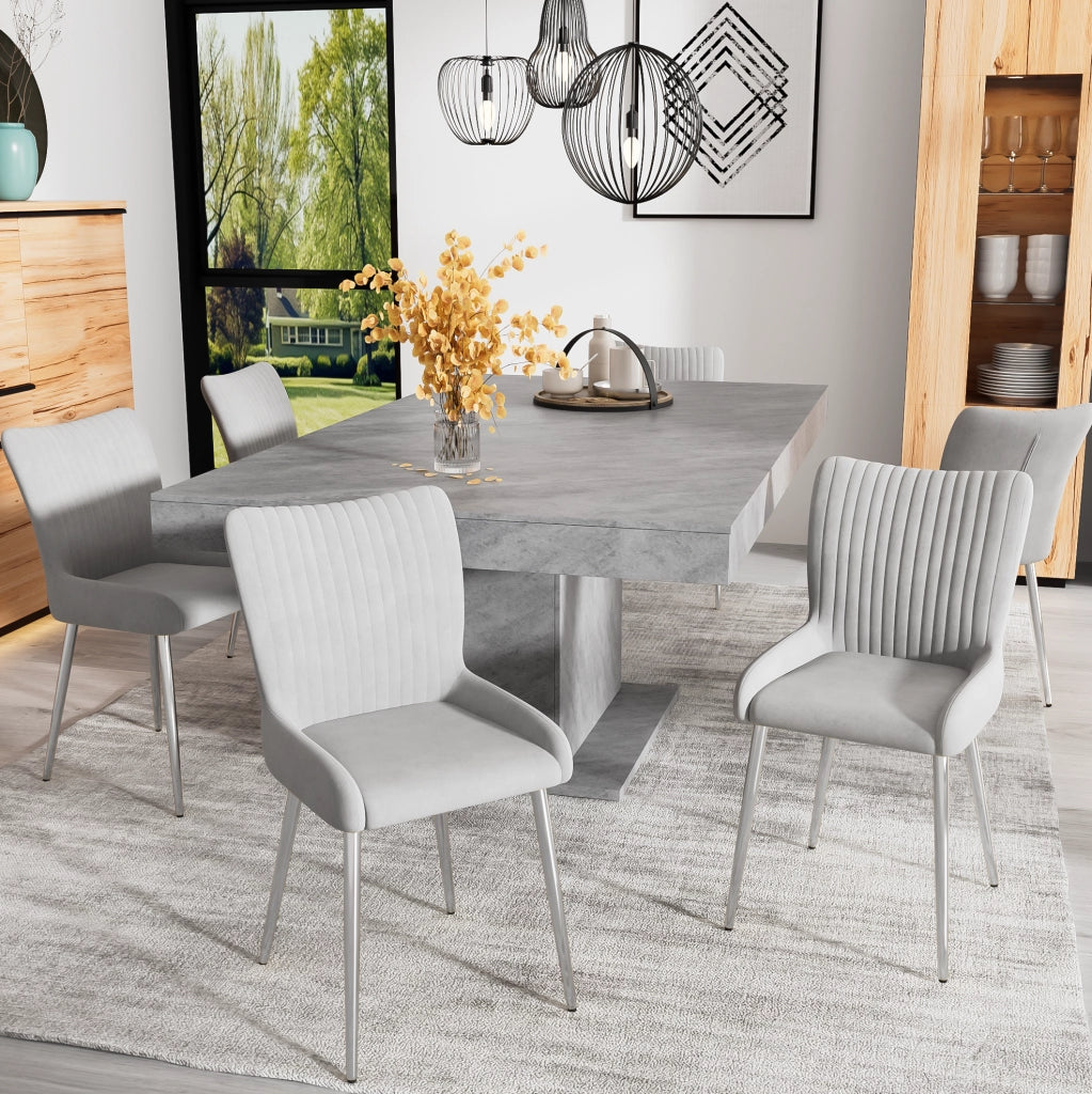 Set di 4 sedie da pranzo in velluto con gambe in metallo grigio