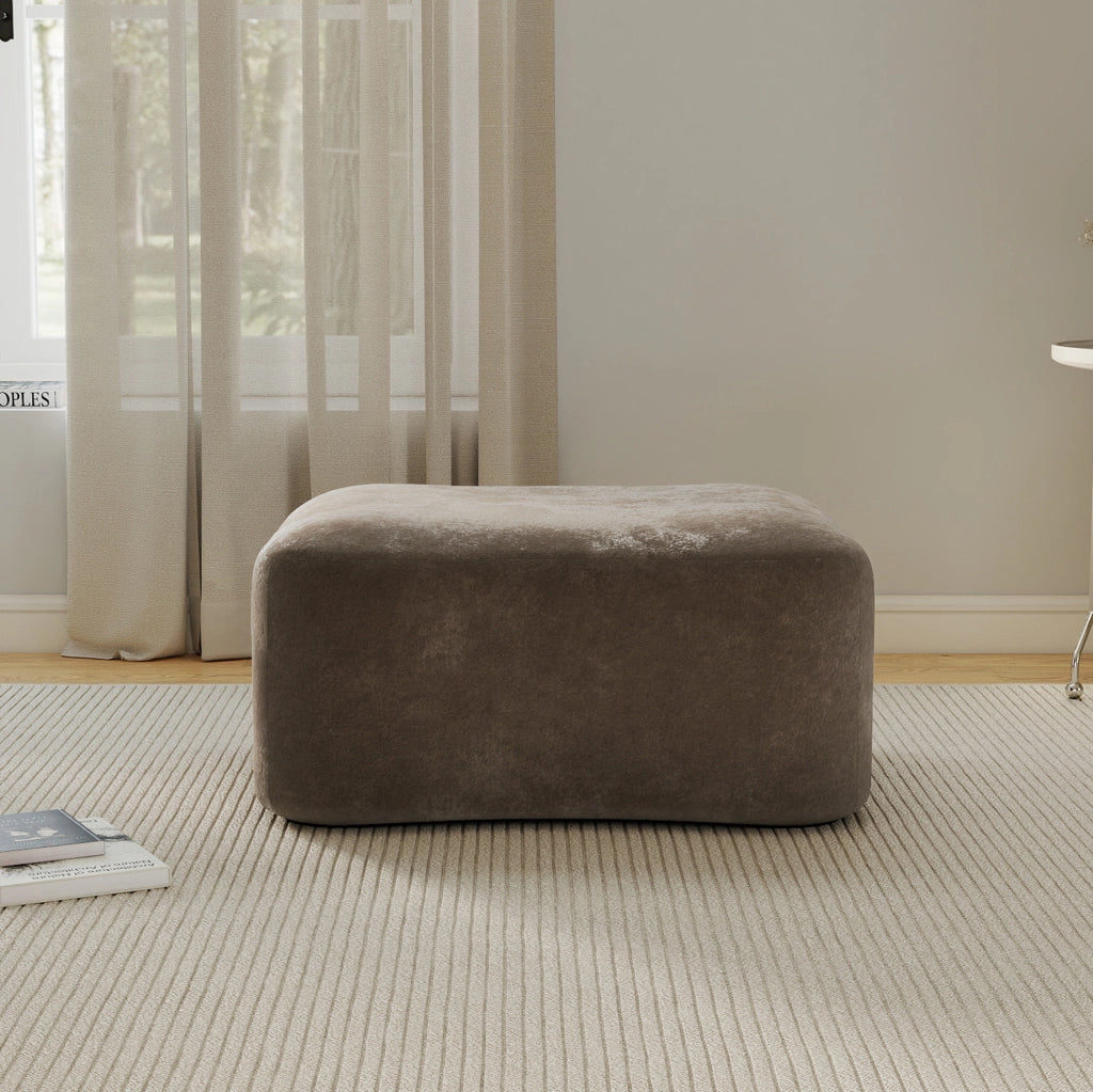 Pouf in velluto marrone DESMIU per soggiorno