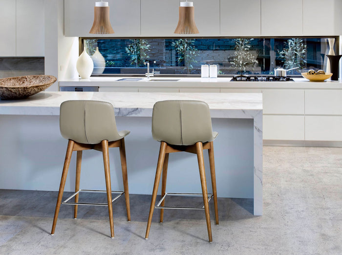 Sgabello in ecopelle visone