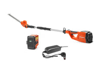 Tagliasiepi a batteria Husqvarna 120i TK4-H con asta telescopica + BLi10 e QC80