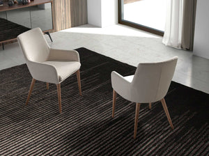 Sedia in tessuto beige