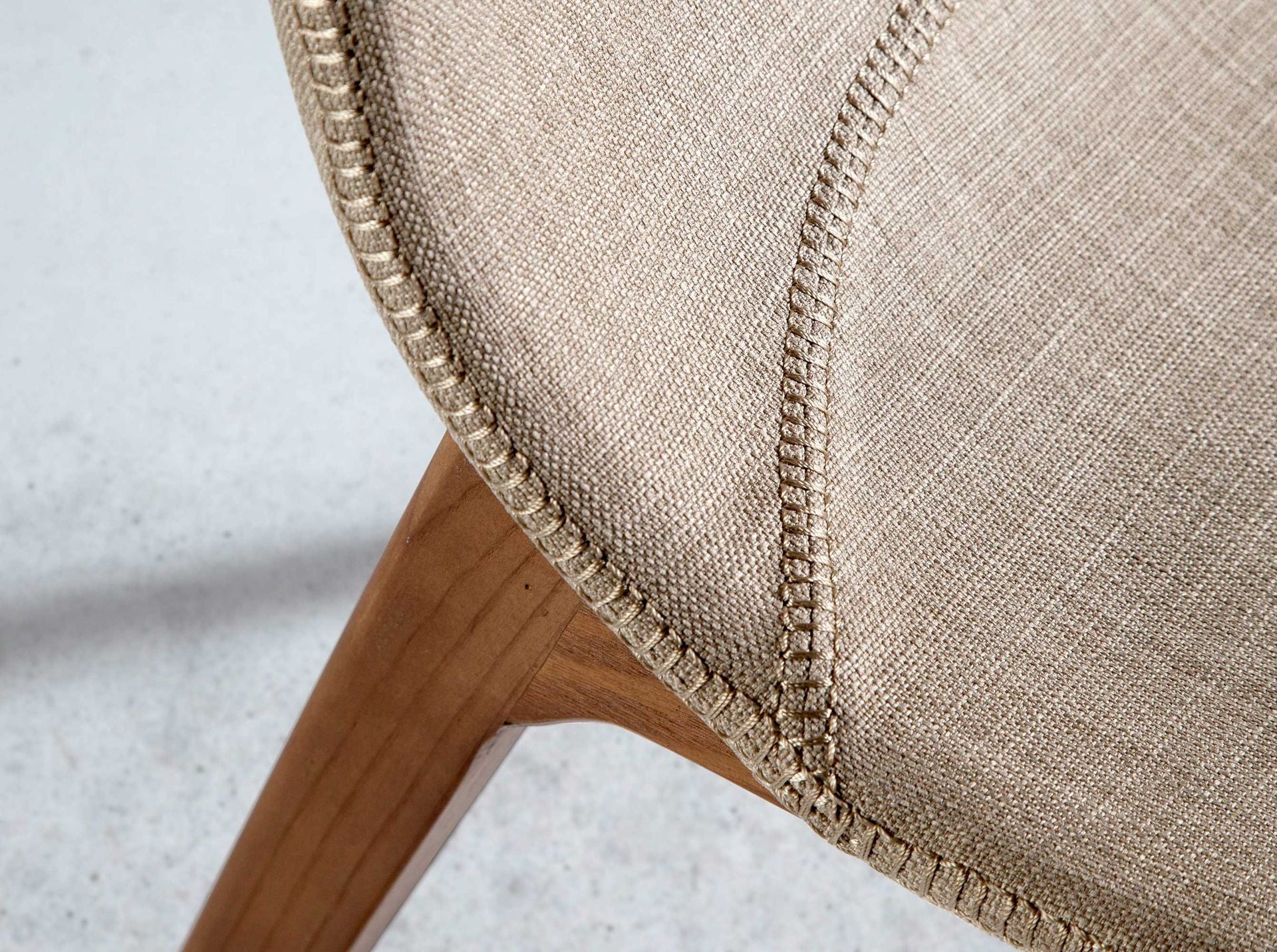 Sedia in tessuto beige