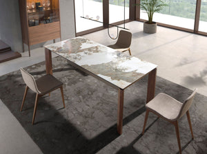 Sedia in tessuto beige