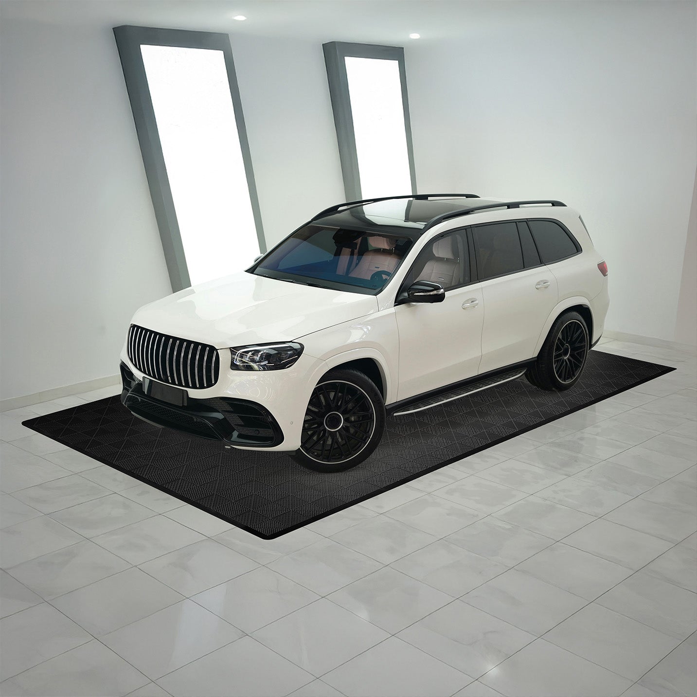 Piastrelle a incastro ventilate nere 3,2m x 6m per garage e officine, antiscivolo.