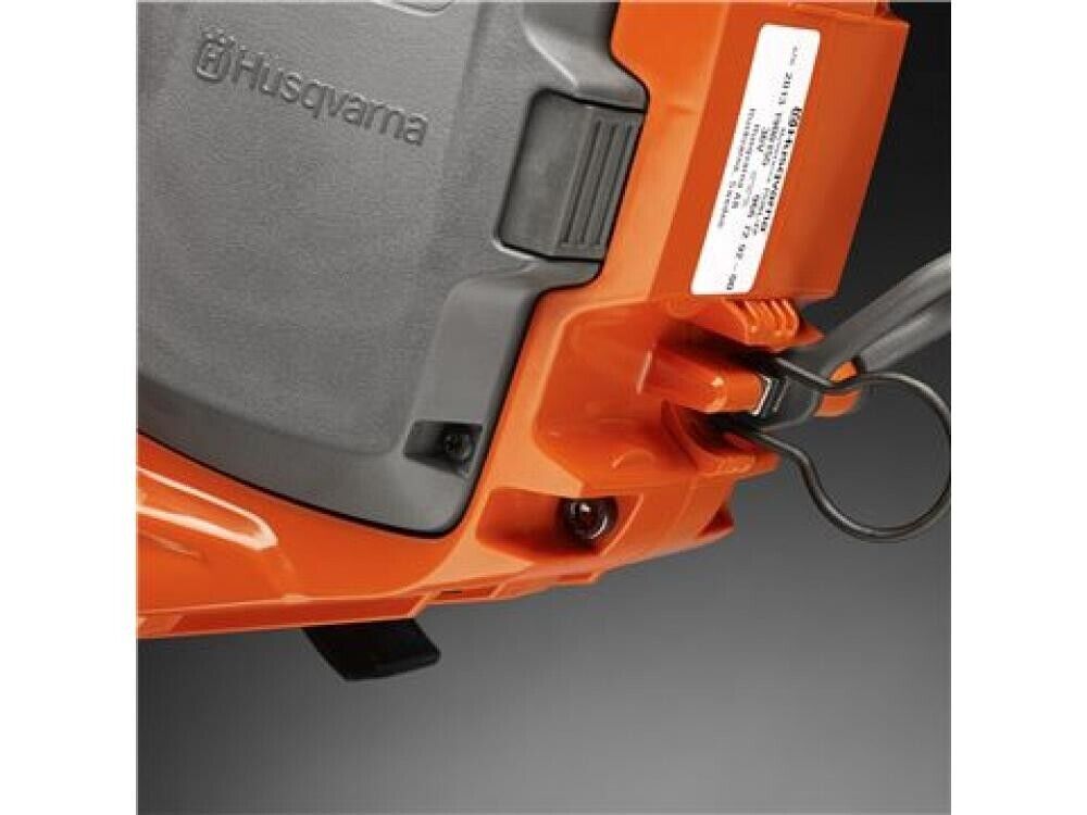 Motosega a Batteria Husqvarna T535i XP con barra da 35cm 36V peso 2,4Kg