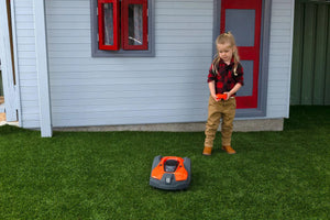 Automower giocattolo tagliaerba Husqvarna radiocomandato con fari a LED