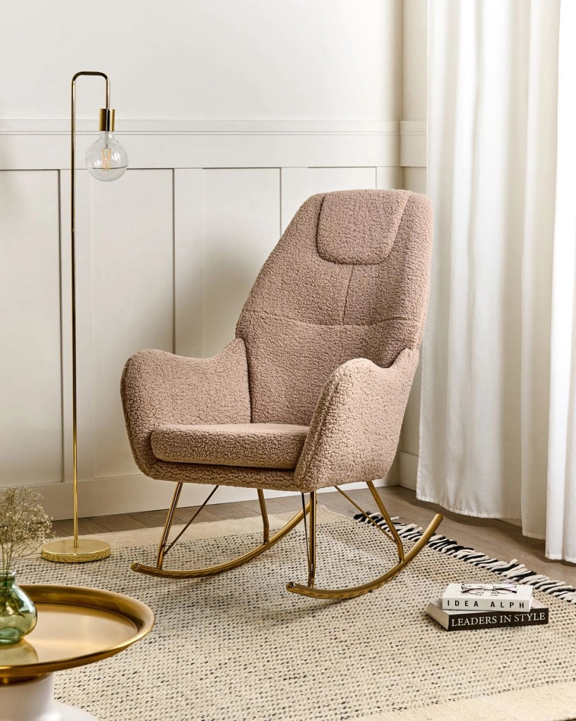 Sedia a dondolo in boucle con rivestimento in metallo dorato con braccioli Soggiorno Beige