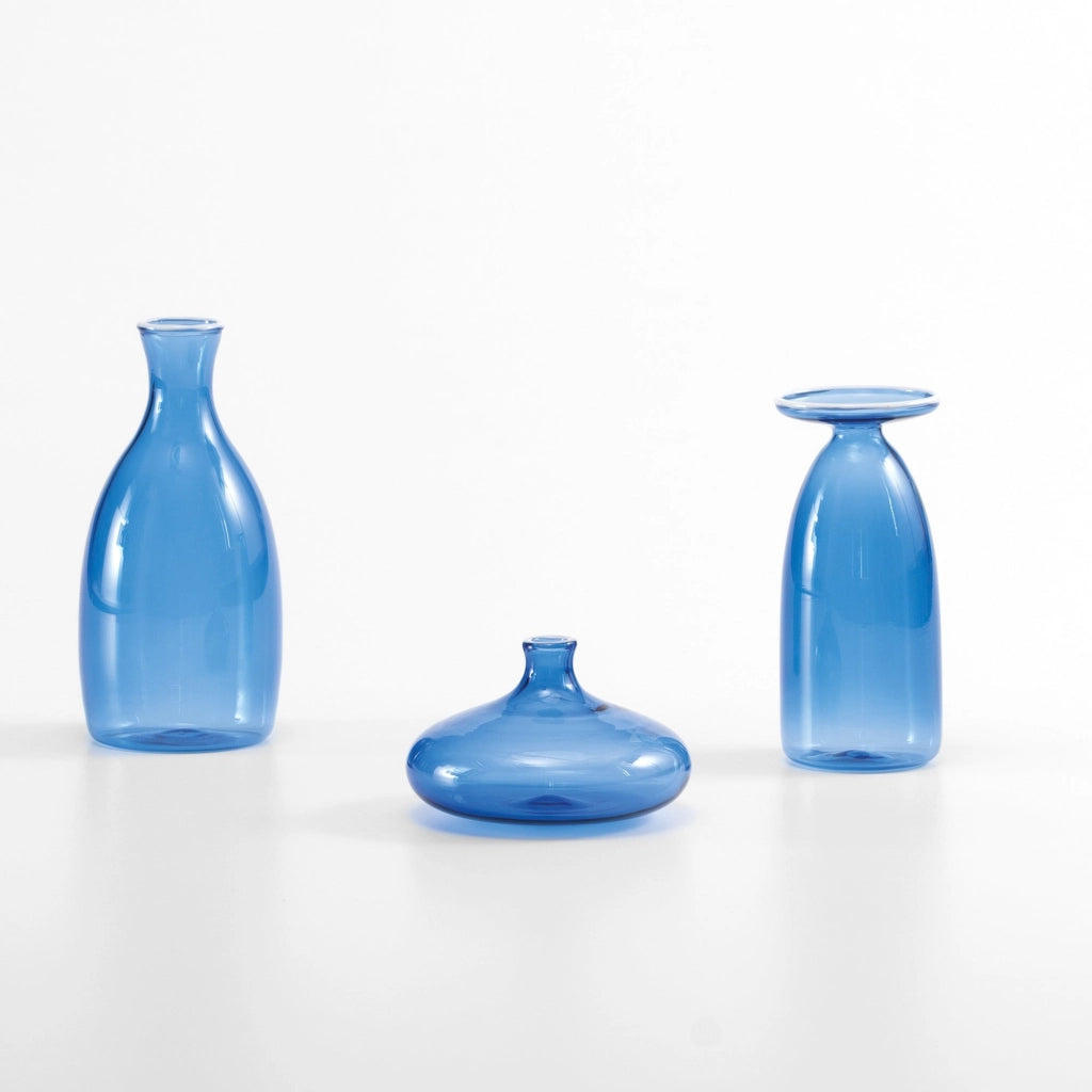Vasetto Un Fiore in vetro borosilicato soffiato a mano, design elegante bluino, capacità 19 cl, ideale come complemento d'arredo decorativo per casa