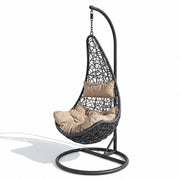 Poltrona Amaca Sospesa Con Telaio Indipendente In Metallo Seduta Ergonomica In Polyrattan E Cuscino Morbido Con Appoggiatesta Arredo Relax Per Giardino Patio Terrazzo 105 x 195 Cm Nero E Beige