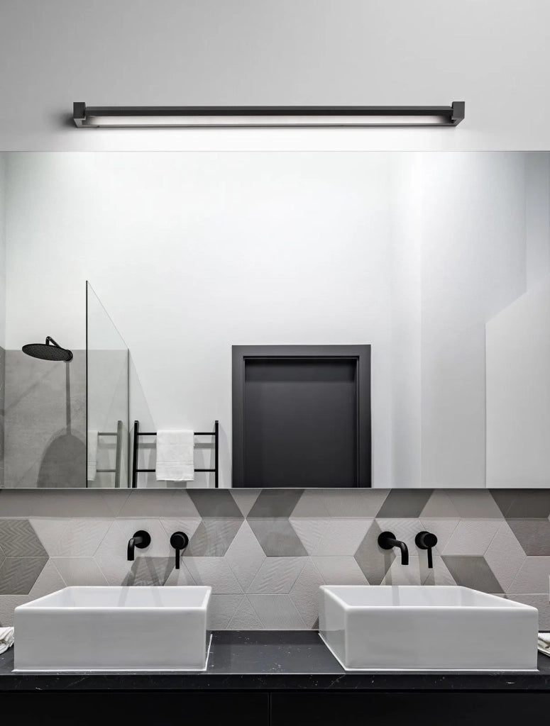 Applique in metallo verniciato nero Sway ED 35W CCT 3000K 4000K 6000K 3200Lm 100cm