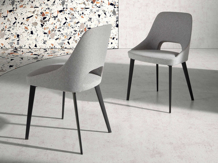 Sedia in tessuto grigio