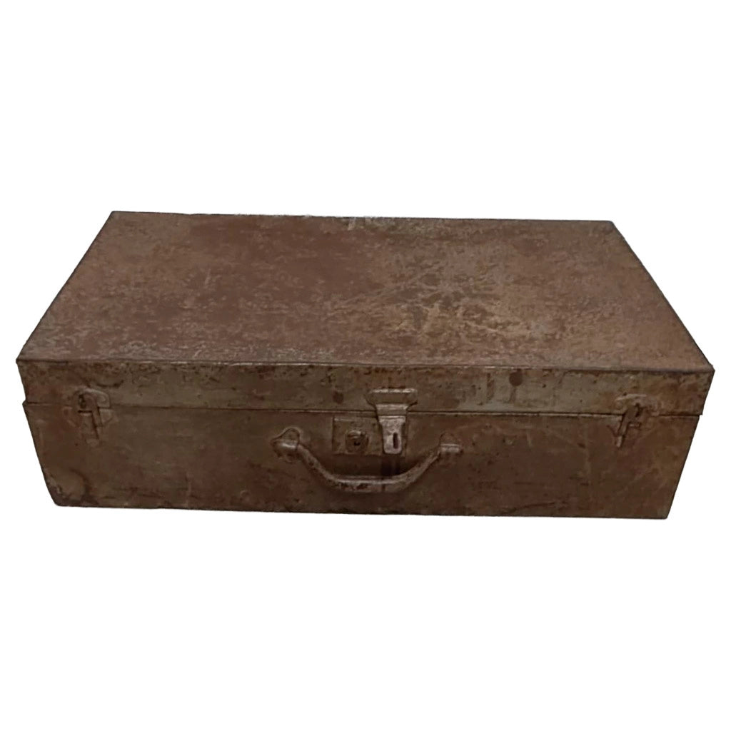 Valigia artigianale in metallo, 67x37x25h cm
