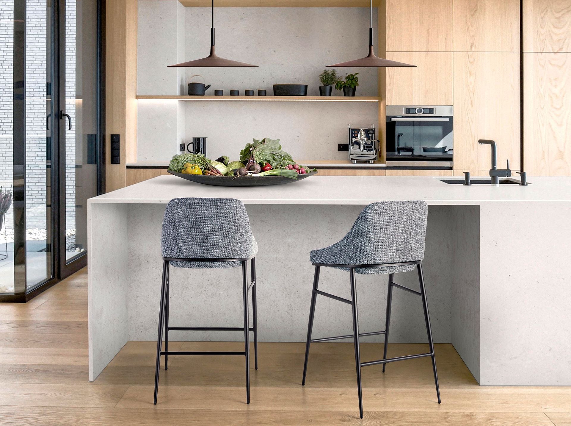 Sgabello in tessuto grigio