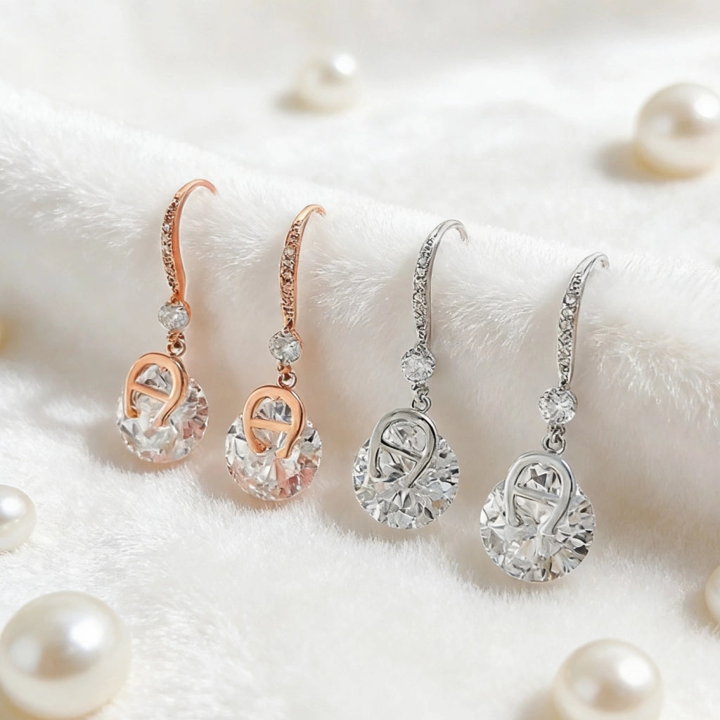 Design super scintillante ed elegante, ganci per orecchini a forma di lettera inglese, deliziosi orecchini a goccia con micro-zirconi incastonati.