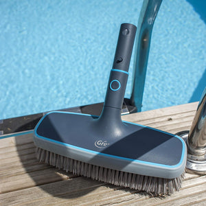 SPAZZOLA CON SETOLE PER PARETI PISCINA ATTACCO EASY-CLIP SENZA ASTA GRE GRAPHITE WBP 25