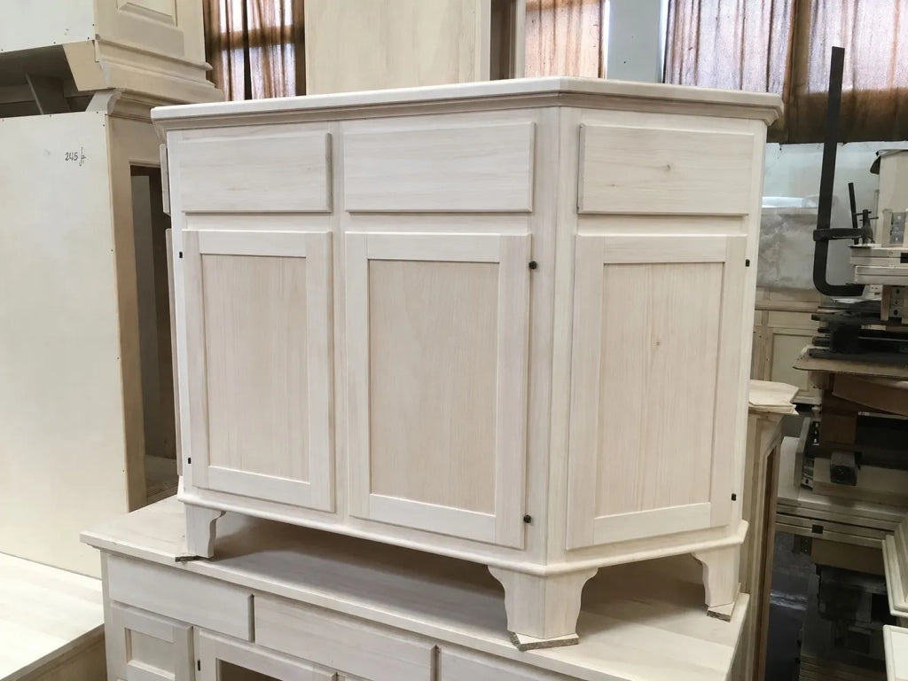 Madia credenza in legno scantonata grezza 4 porte l.158 p.48 h.102 (977) - Mobili 2G