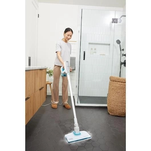 Black+Decker BHSM15FX08 - Pulitore a vapore 2 in 1, capacita' serbatoio 0.5 L, Potenza 1500 W, Pressione vapore elevata, Autonomia fino a 20 min, KIT_ estensione incluso, Colore Bianco-Arancio