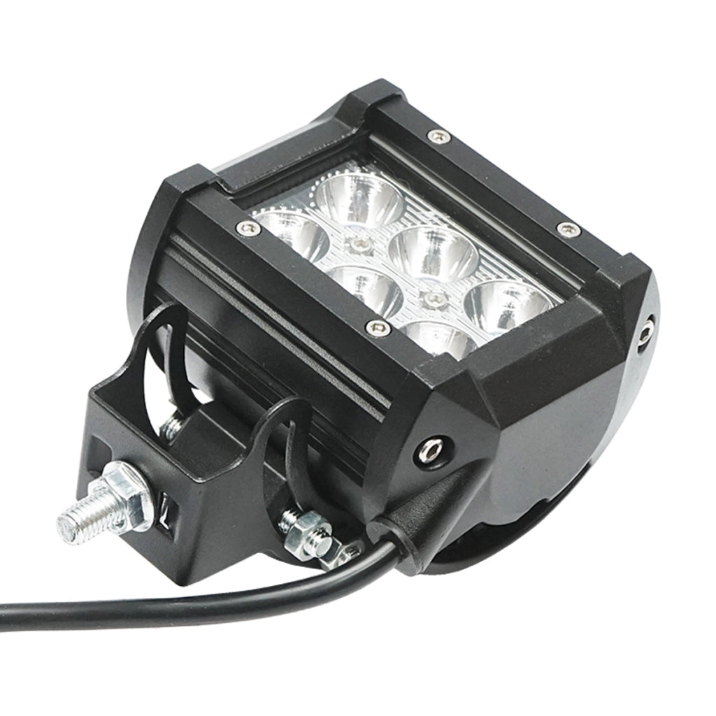 Lampada con 6 LED, 10-30V, 18W, angolo di radiazione 30°, tipo spot, 4/9,8 cm, 6000K, IP67, Breckner Germany.