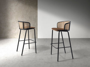 Sgabello in rattan e velluto marrone